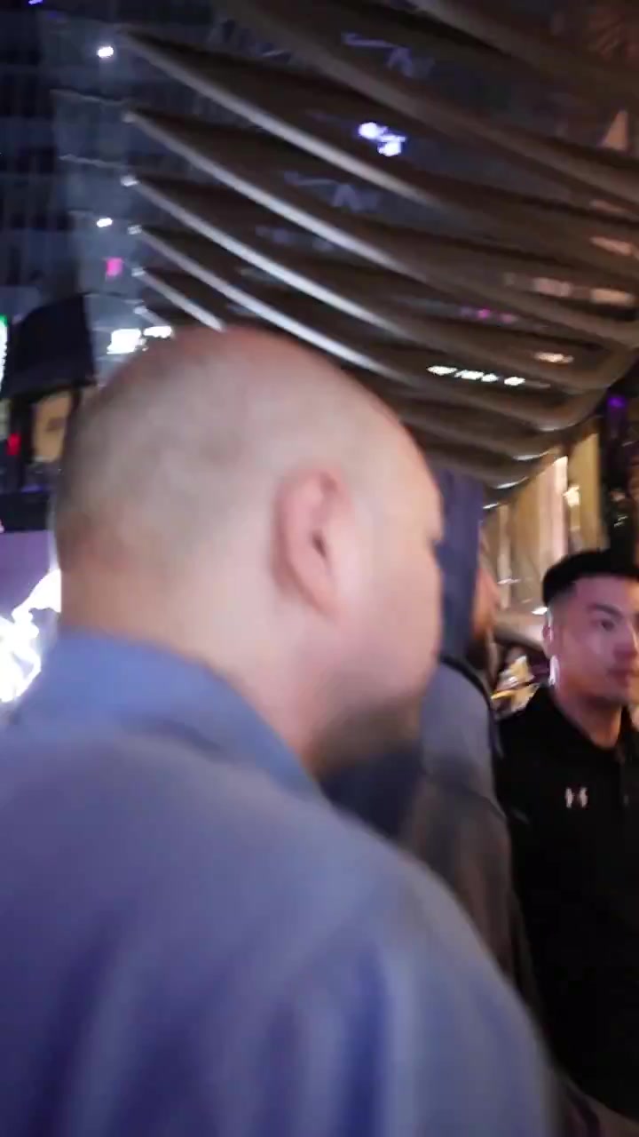 山城重庆期待库里 勇士巨星盛赞中国粉丝热情 相约明日再会